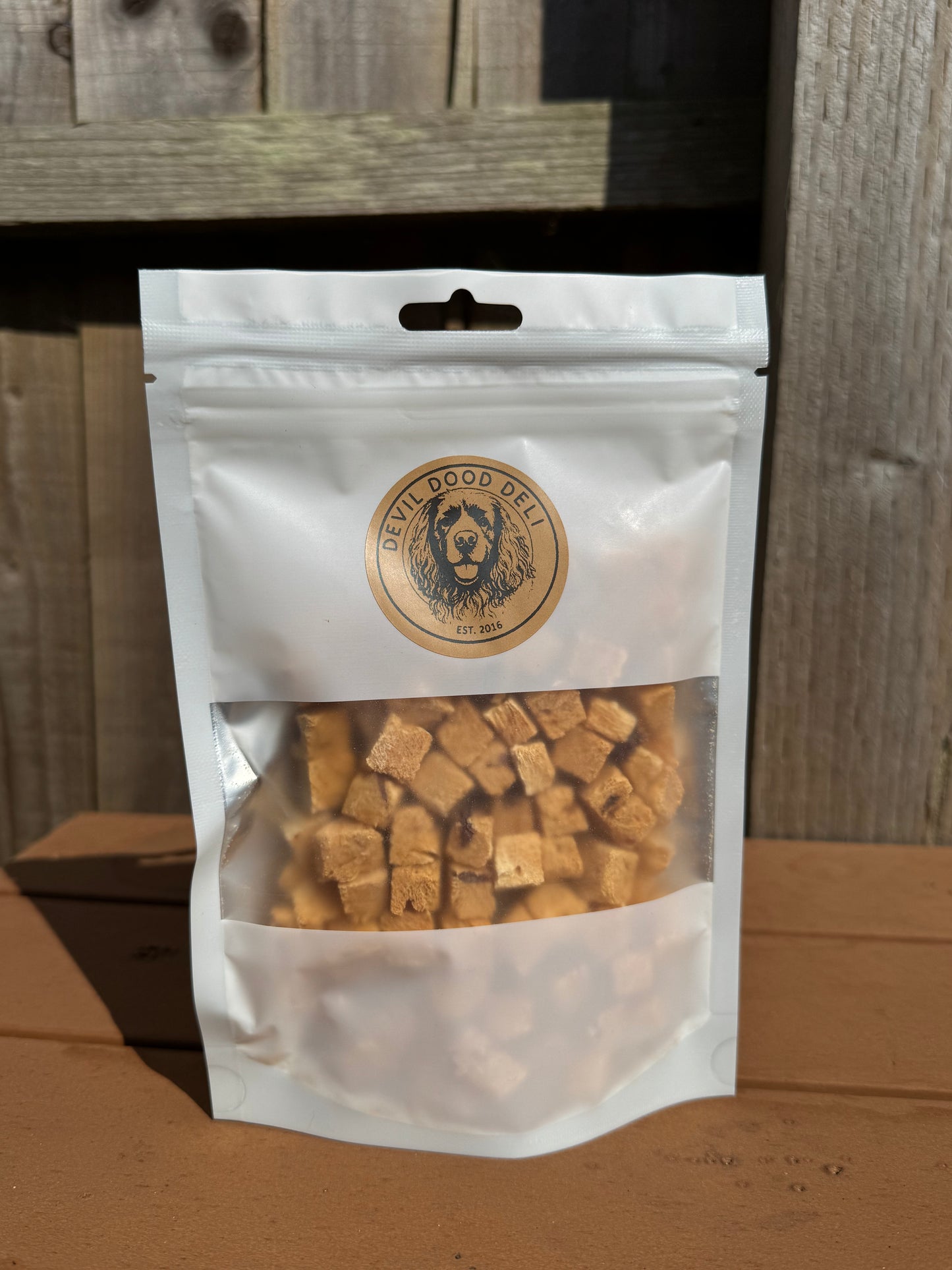 Devil Dood Deli Freeze Dried Chicken, Yogurt & Berry 40g